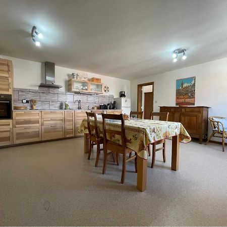 Spacieux Appartement Mons Zewnętrze zdjęcie